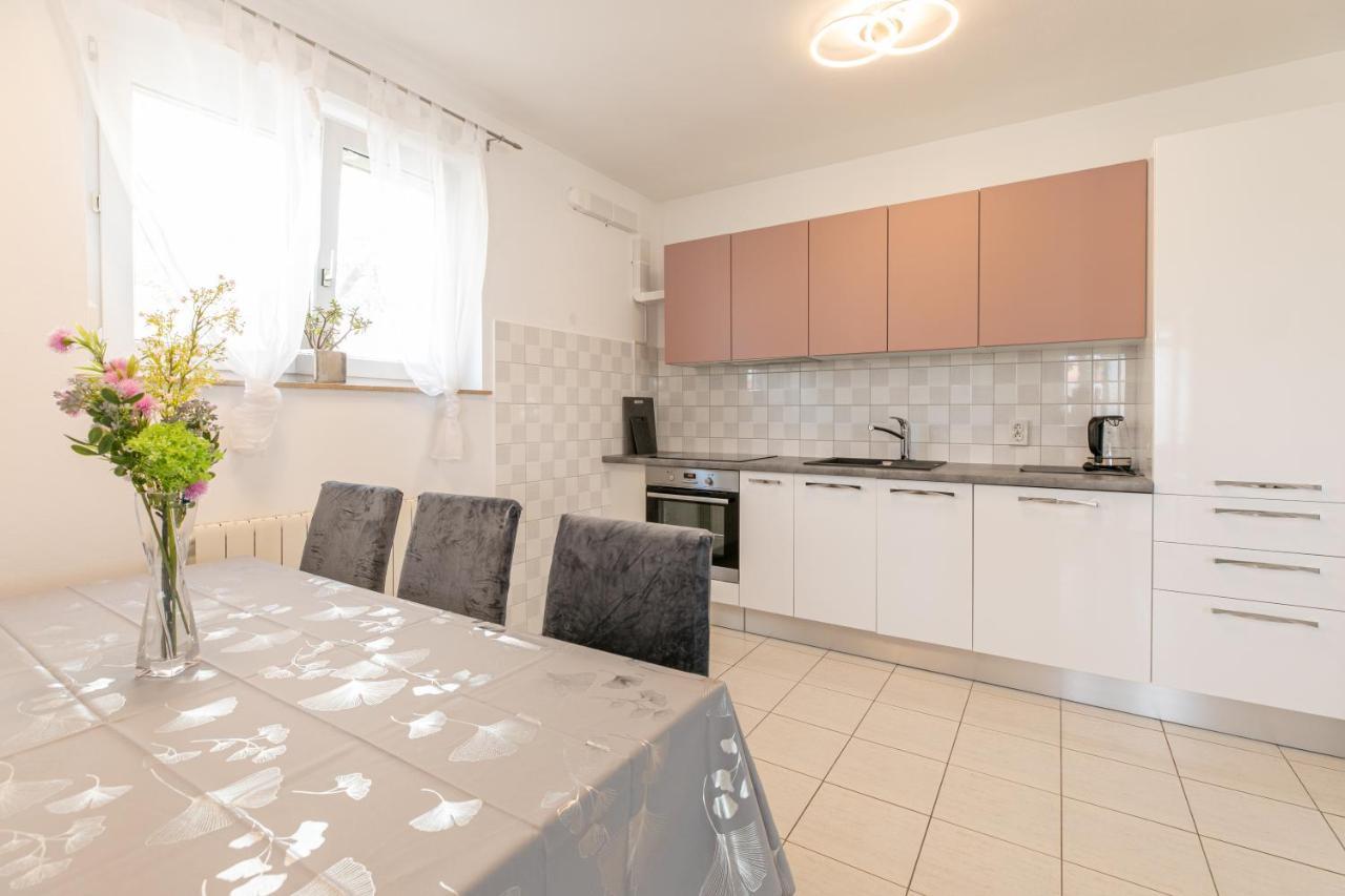 PUY Apartments Tina Stinjan מראה חיצוני תמונה