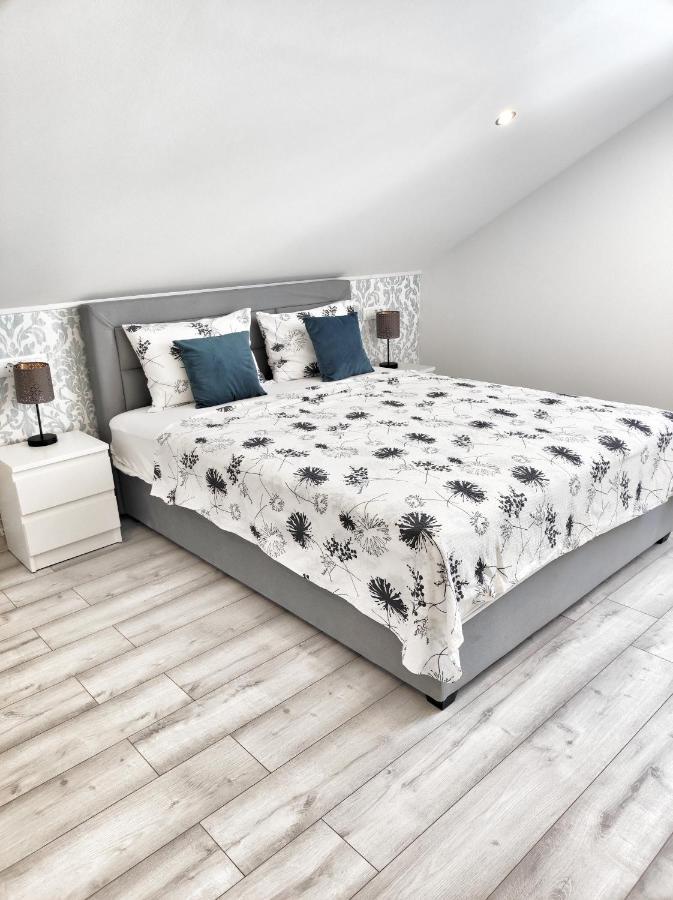 PUY Apartments Tina Stinjan מראה חיצוני תמונה